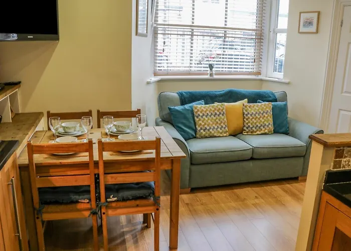 Apartment 6